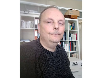 François DEMONTOUX, professeur à l’université de Bordeaux, chercheur au laboratoire IMS (Intégration du Matériau au Système, UMR 5218), enseignant à l’IUT de Bordeaux en Génie électrique et informatique industrielle, co-porteur du projet Hi-Care